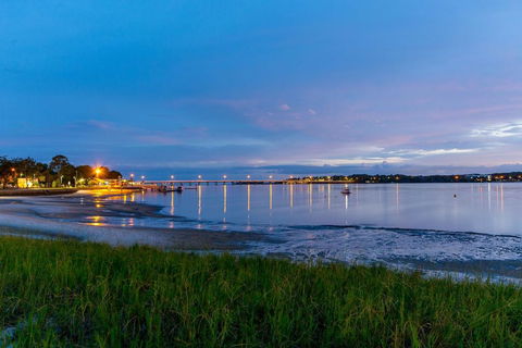 Views, Pool, Air Conditioning - Karoonda Sands Welsby Pde, Bongaree - Bridge Guide 2