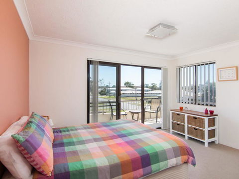 Villa Capri 3, Just A Hop, Skip And Jump To Bowling Club - Click Find 2
