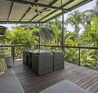 Villa Frangipani - Local Finder