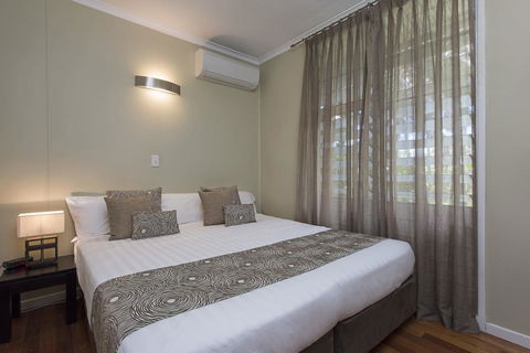 Villa Frangipani - Bridge Guide 3