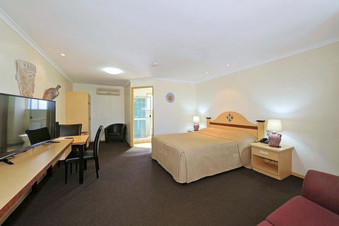 Villa Mirasol Motor Inn - Click Find 2