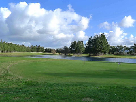 Villa On The Green - Click Find 3