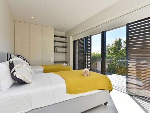 Villa Positano Waterside At Trinity Point - Click Find 1
