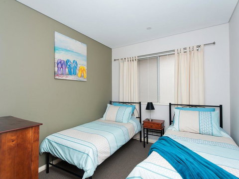 Villa Serene @ Fingal Bay - Bet 4u 1