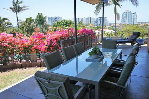 Villa With Views & Pool - Bet 4u 2
