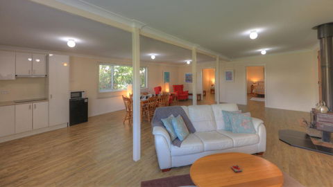 Village Stays Coldstream Gallery Bungalow - Lawyer Find 3