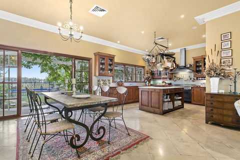 Vinden Estate Homestead - Click Find 0