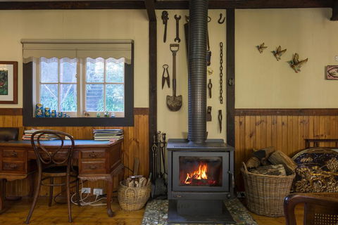 Walhalla Coach House - Click Find 2