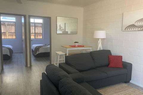 Walk To Lamberts Beach With Wi-fi And Netflix - Click Find 2