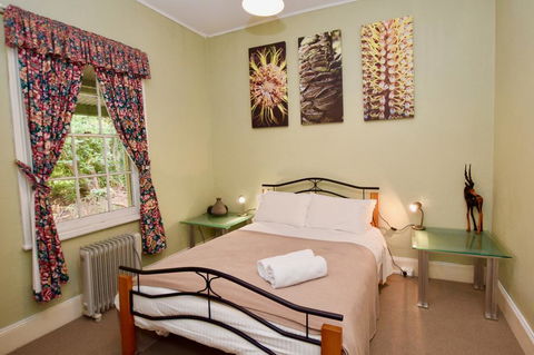 Waragil Cottage - Original Settler's Home - DBD 1