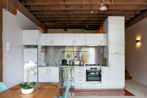 Warehouse Apartment With Balcony In Trendy Area - Bet 4u 2