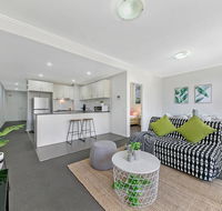 WARRICK FRAM 3 BEDS APT FREE PARKING WALK TO WESTFIELD CLOSE TO HOSPITAL NWF003 - Bet 4u