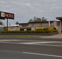 Warwick Motor Inn - Click Find