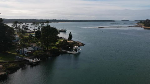 Waterfront Cottages - Click Find 2