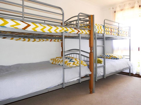 Waterfront Haven With Jetty, Mooring And WiFI - Lawyer Find 2