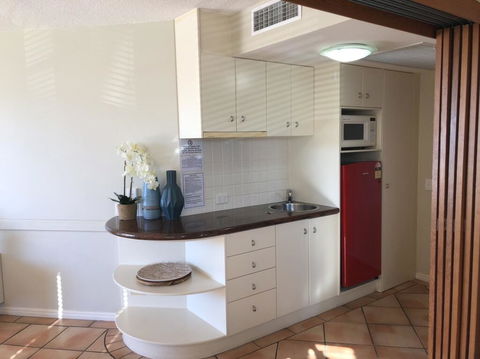 Waterfront Resort, Perfect For A Couples Getaway! - Click Find 2