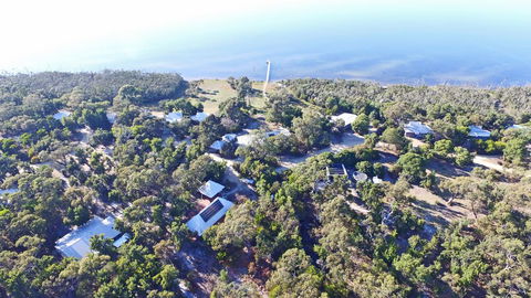 Waterfront Retreat At Wattle Point - Bet 4u 0