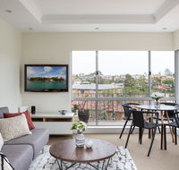 Waterside Mosman Bay Apartment w Stunning Views - Bet 4u