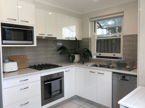 Waterview Cottage - Click Find 0