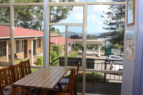 Waterview Gosford Motor Inn - Click Find 1
