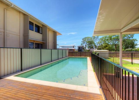 Weipa Motel Resort - Click Find 1