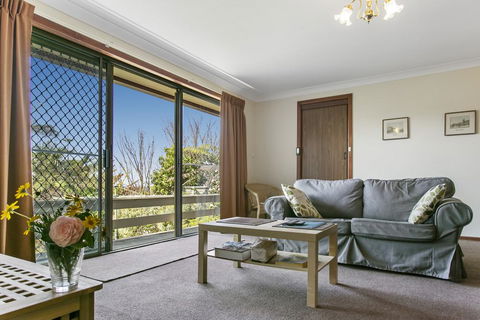 Wentworth Rose - Bridge Guide 3