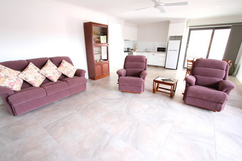 Wentworth Wharf B&B - Bridge Guide 2