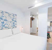 West End Executive Suite on the Brisbane River. - Click Find