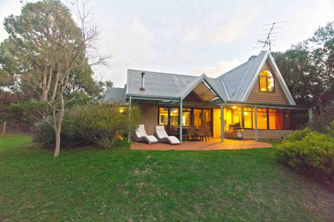 Westwood Cottage - Click Find 0