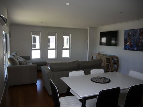 Westwood Villas - Bridport - Click Find 2