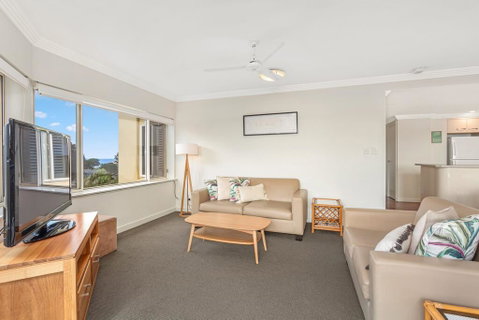 Whitesands 501 - Main Beach Location - Lawyer Find 2