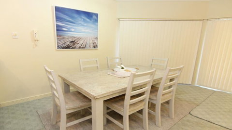 Whitesands G2 - Main Beach Location - Lawyer Find 3