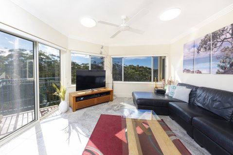 Whitesands Penthouse 1 - Lawyer Find 3