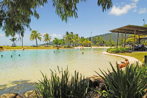 Whitsunday On The Beach - Bet 4u 2