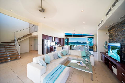 Whitsunday Views - Airlie Beach - Bet 4u 2