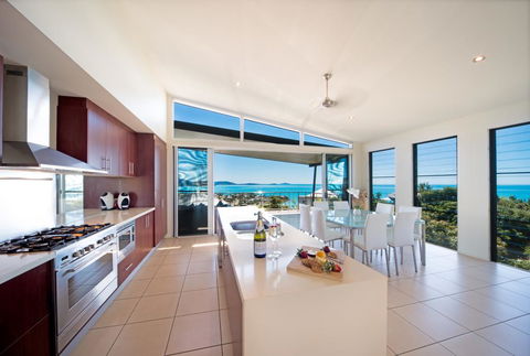 Whitsunday Views - Airlie Beach - Bet 4u 0