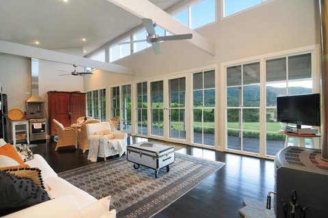 Willabrook Retreat - Mojo Cottage - Romantic Escape! - Click Find 2