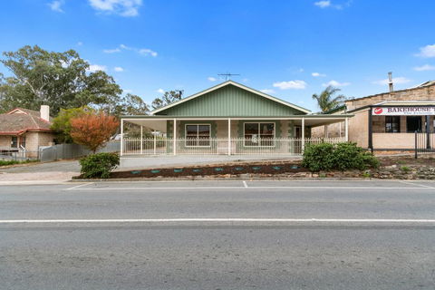Williamstown Bed And Breakfast - Local Finder 1