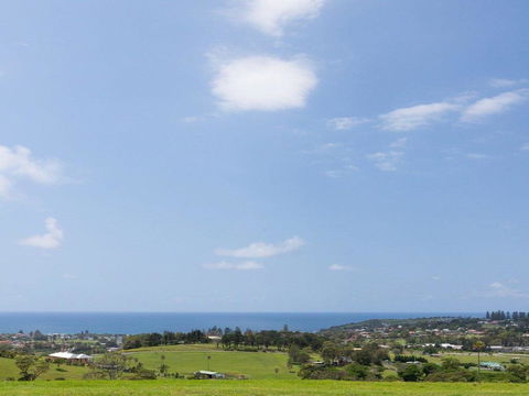Willowview - Coastal Retreat, Stunning Views - DBD 1