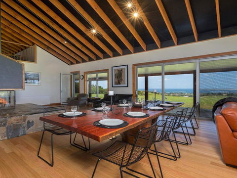 Willowview - Coastal Retreat, Stunning Views - DBD 0