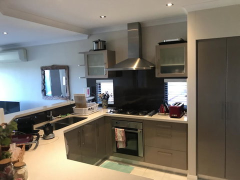 Wilton Place - Bet 4u 0