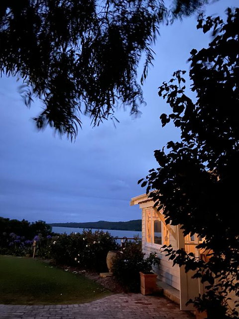 Winniston Lodge Luxury Accommodation - Who Is Search 3