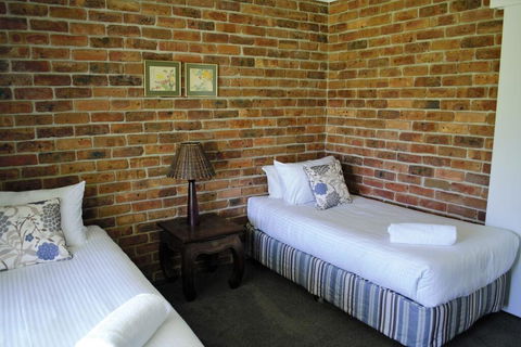 Woolshed Hill Estate - Click Find 2