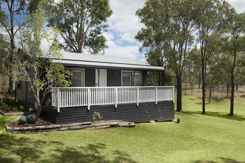 Worthington's Guest Cottage - Click Find 0