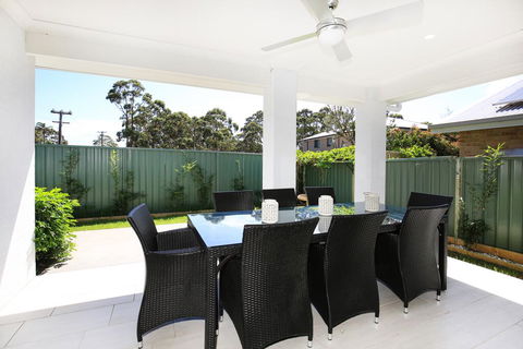 Wowly Waters - Pet Friendly - 1 Min Walk To Beach - Bet 4u 1