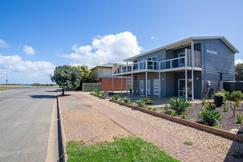 Xanadu - Aldinga Beach - Lawyer Find 1