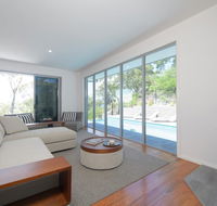 YARINGA - Retreat Style Accomodation with Swimming Pool - Click Find