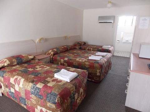 Yass Motel - Click Find 2