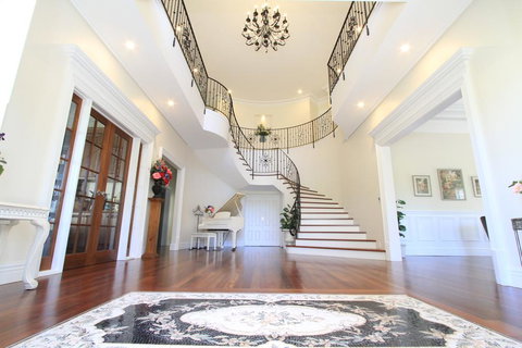 Yatahlia Manor Luxury Homestay - Bet 4u 2