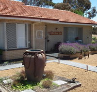Yellow Gum Bed and Breakfast - Click Find